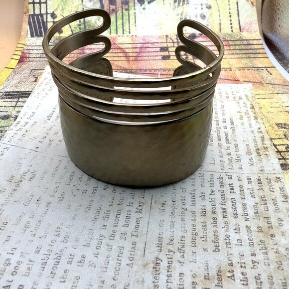 Silpada Wide Elegant Hammered Cuff Bracelet Brass Bronze Wide Designer - Picture 7 of 13